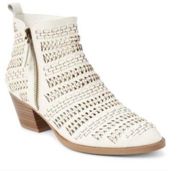 Gap Woven leather ankle boots booties 10 ivory white  like new - Picture 1 of 7